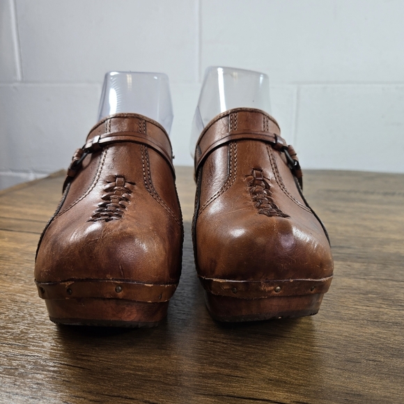 Vtg 1970s Fanfares Brown Leather Wooden Clogs - Picture 10 of 11